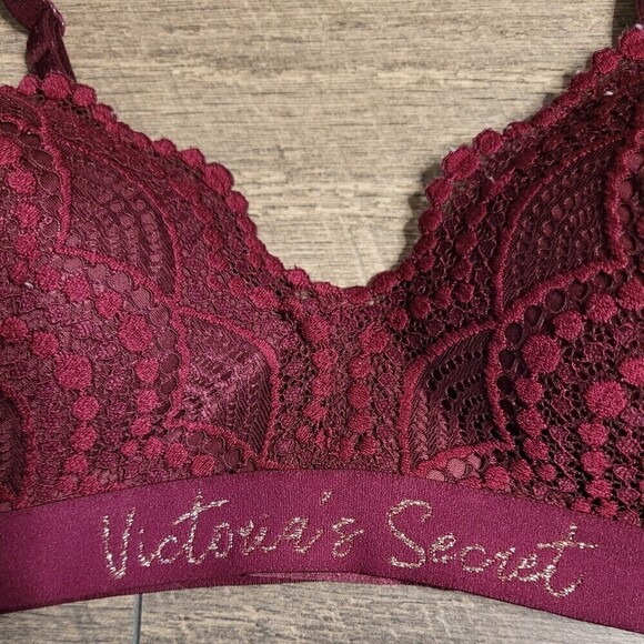 2 for $20 Victoria's Secret Lace No Wire Bra 34B - Picture 4 of 8